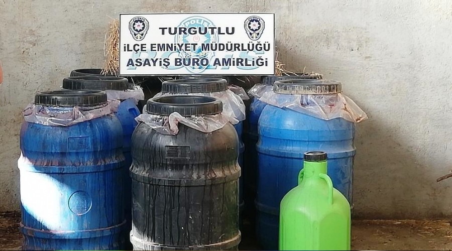Samanların arasına 2 ton sahte içki bulundu