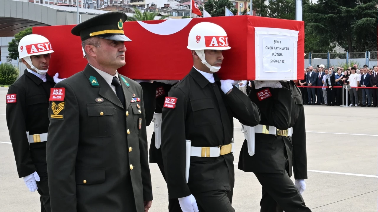 �ehit �ste�men Ayar'�n naa��, memleketi Trabzon'da