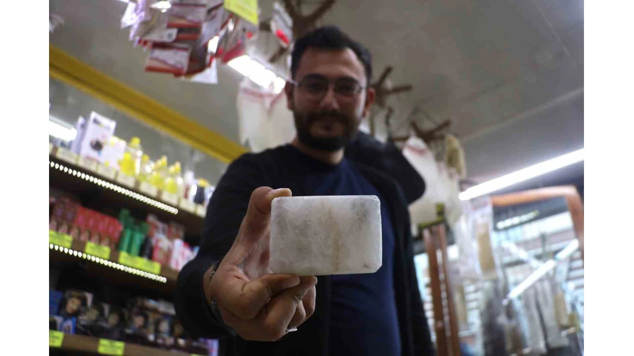 Sıcak havalarda ter kokusunu azaltan çözüm: Tuz sabunu