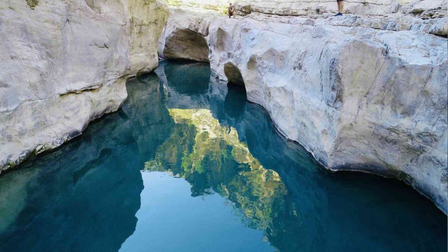 ��rnak'ta gezicilerin ke�fetti�i do�a harikas� kanyon