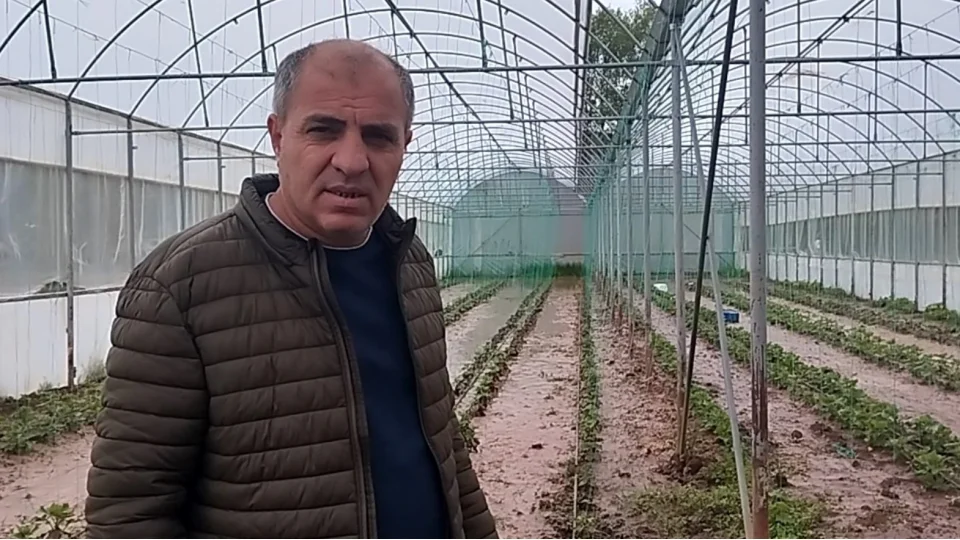 Sivas'ta dere ta�t�: Sera ve bah�eler sular alt�nda kald�