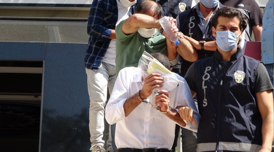 Taha Akyol'u dolandıran şahıslar yakalandı