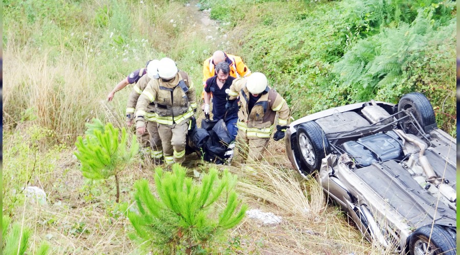 Takla atan arac�n s�r�c�s� ya�am�n� yitirdi