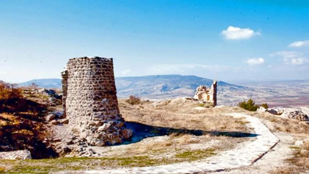 Tarihin ve doğanın kucağında saklı bir ilçe
