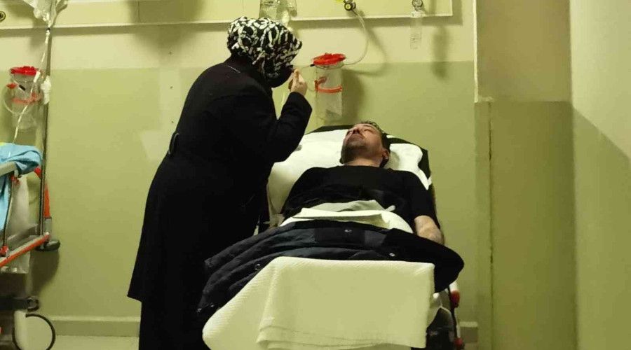 Tekstil fabrikas�nda �zerine asit d�k�len i��i yaraland�