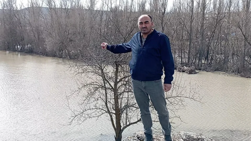 Tokat'ta �ekerek Irma�� ta�t�: �eker pancar� ekimi durdu