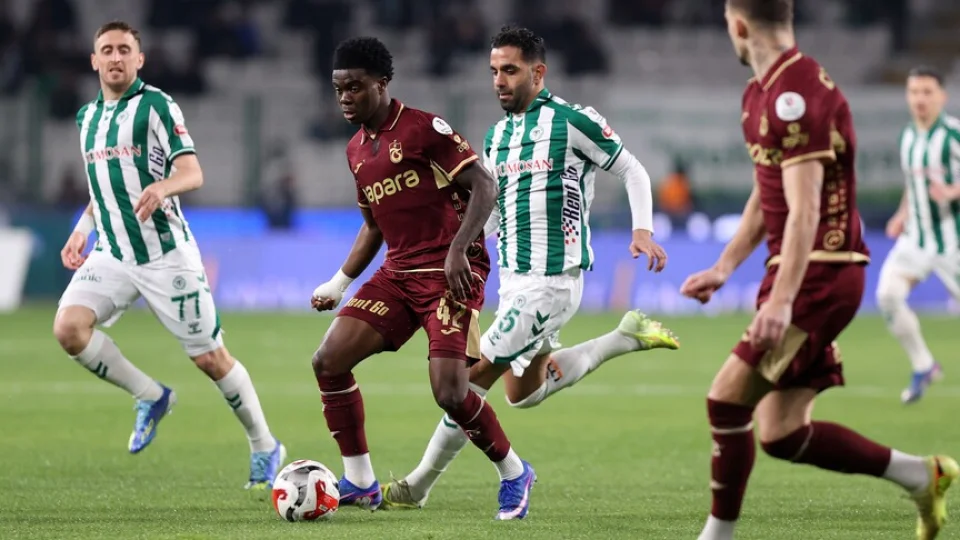 Trabzonspor ikincilik �ans�n� tepti