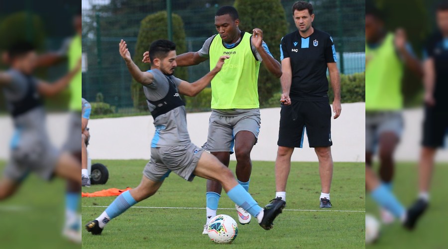 Trabzonspor taraftar� yeni gol dans�n�n provas�n� yap�yor