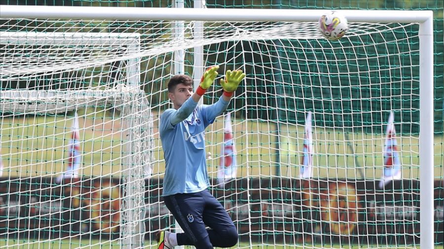 Trabzonlu gen� kalecisinin YKS ba�ar�s�