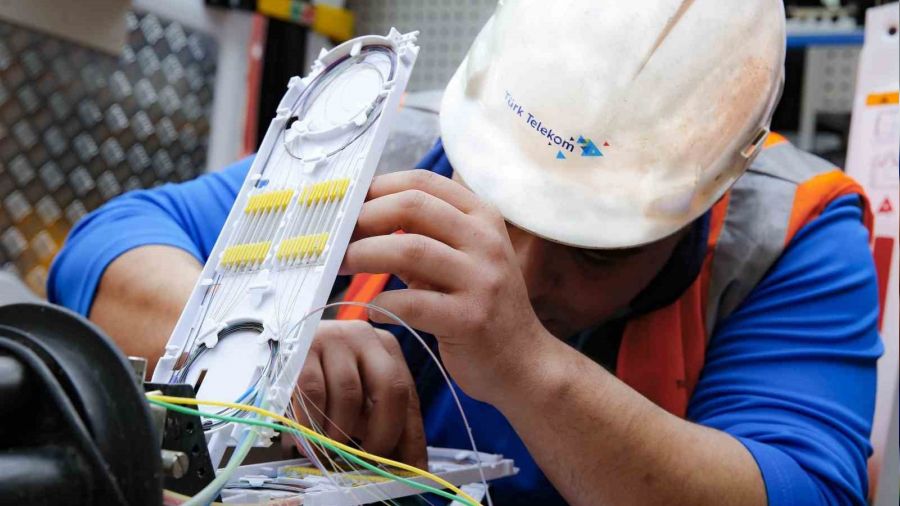 Türk Telekom'dan 3.3 milyar TL'lik yatırım