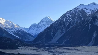 Üç dağcı Yeni Zelanda'da kayboldu