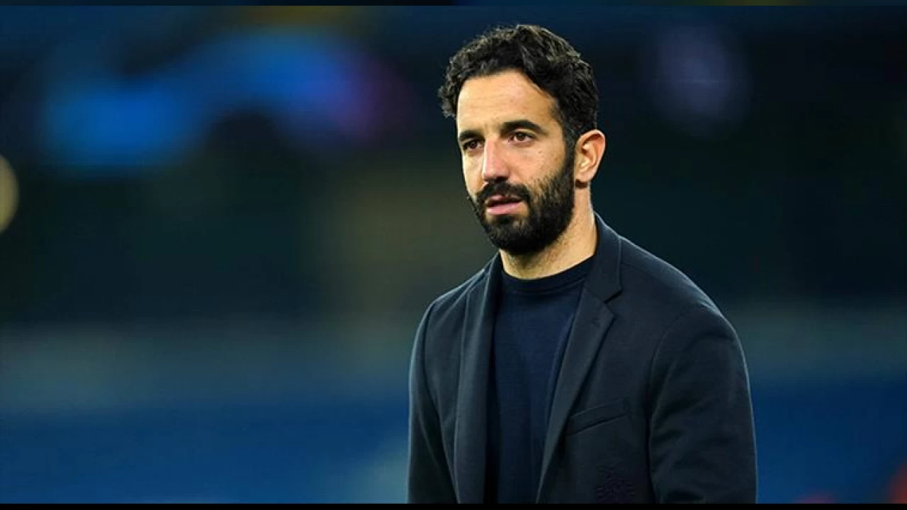 United yeni hocas�n� resmen a��klad�