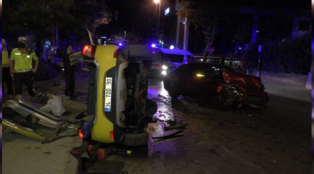 Üsküdar'da feci kaza: 1'i ağır, 3 yaralı