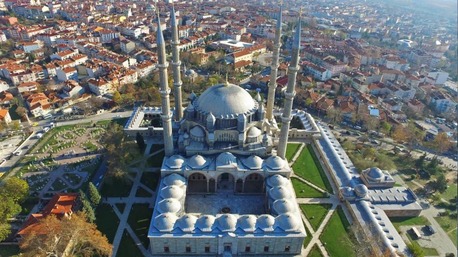 Vak�flar B�lge M�d�rl��� i� yerlerini kiraya verecek