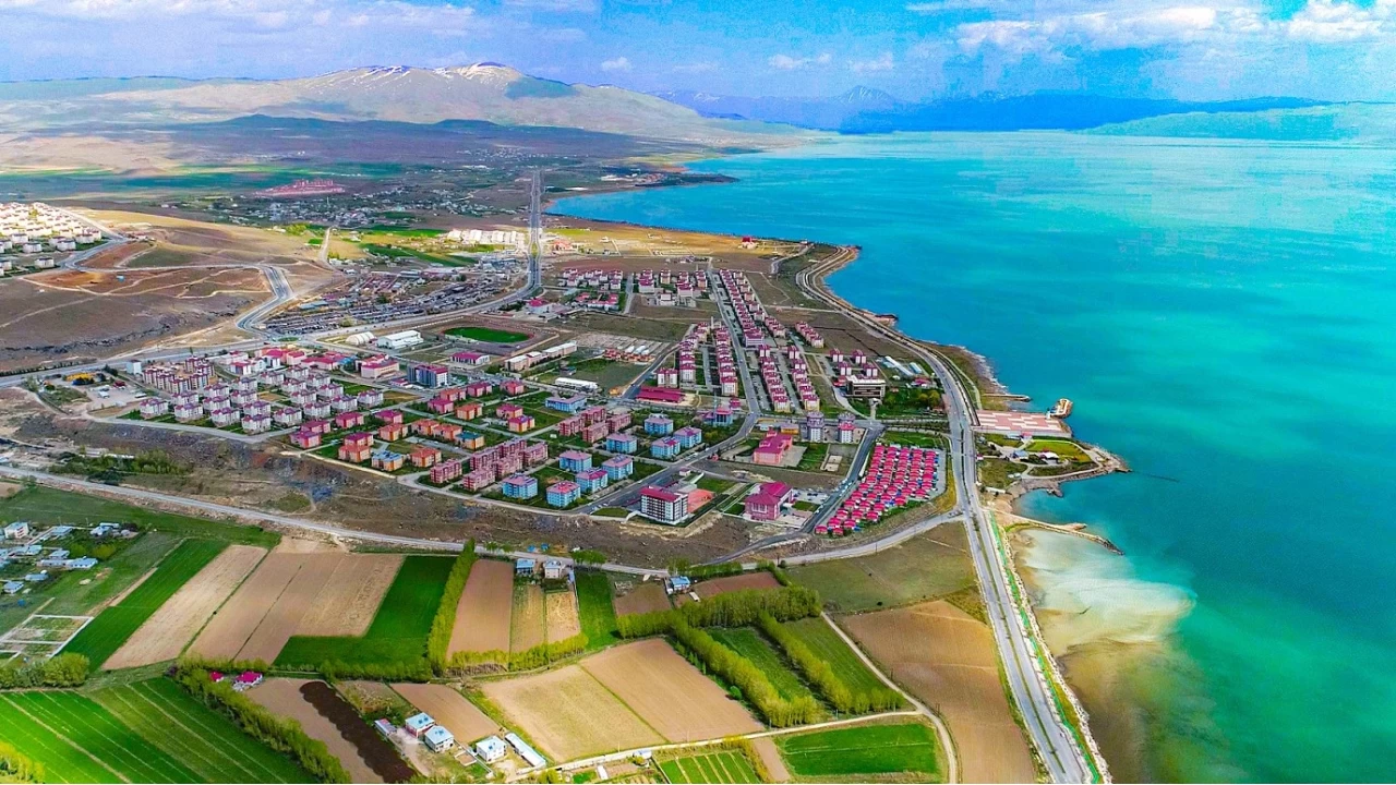 Van'ın tarihi ve canlı ilçesi: Erciş