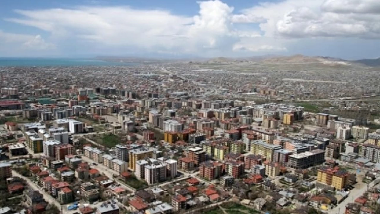 Van'ın tarihi ve doğal zenginlikleriyle öne çıkan ilçesi: Gürpınar