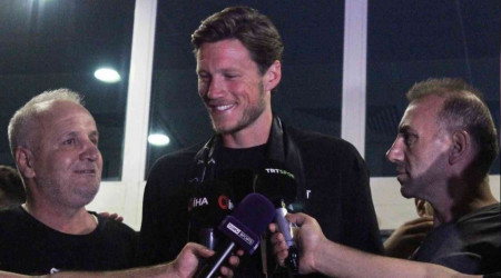 Weghorst Beşiktaş için İstanbul'da