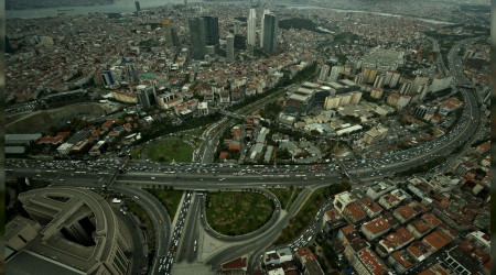 Yabancılar 'ucuz konut'a geldi
