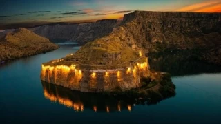 Yavuzeli: Tarihin ve doğanın iç içe geçtiği bir ilçe