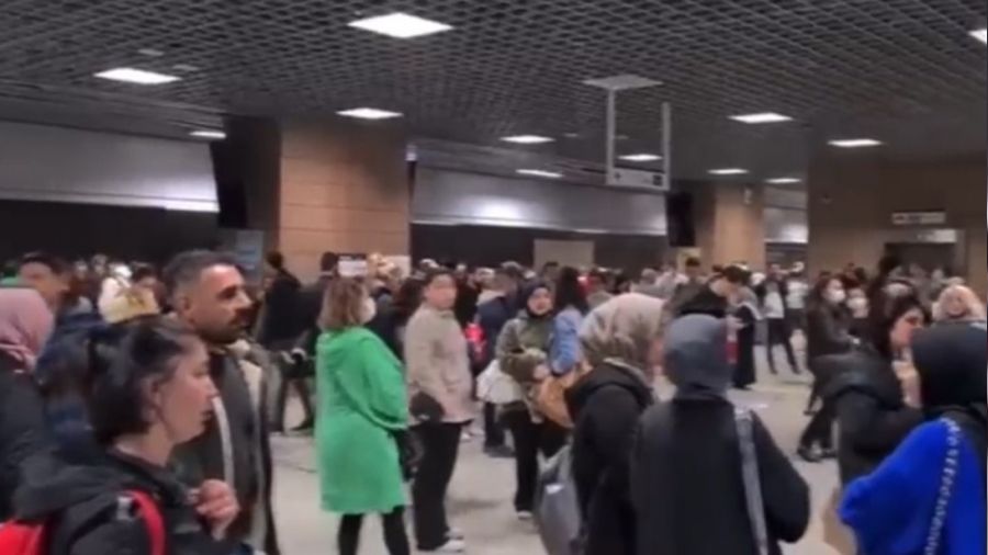 Yenikapı Marmaray'da bir kişi intihar etti