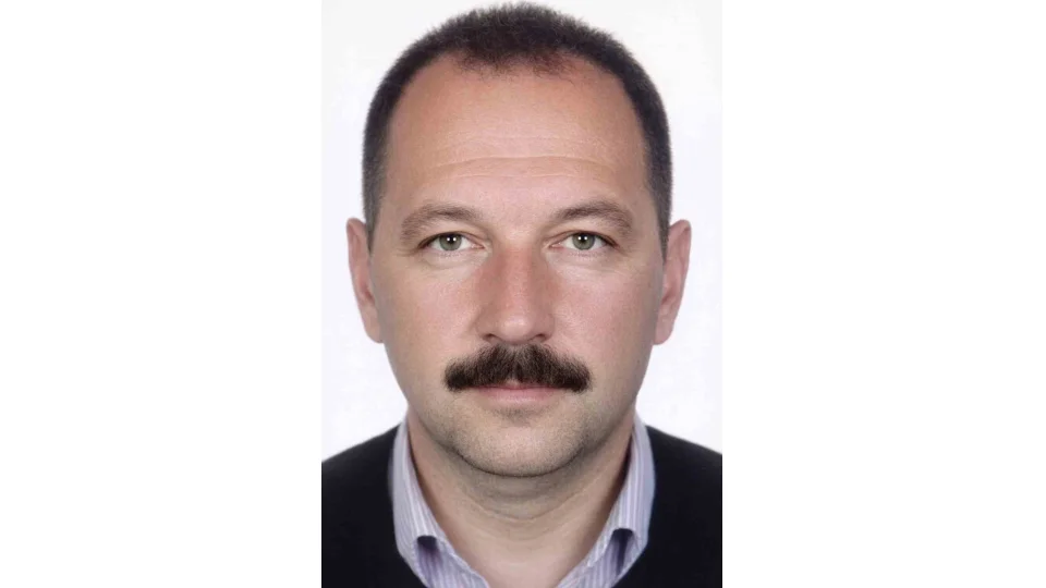 Yolcu otob�s� �of�r� �lmeden �nce yolcular� kurtard�