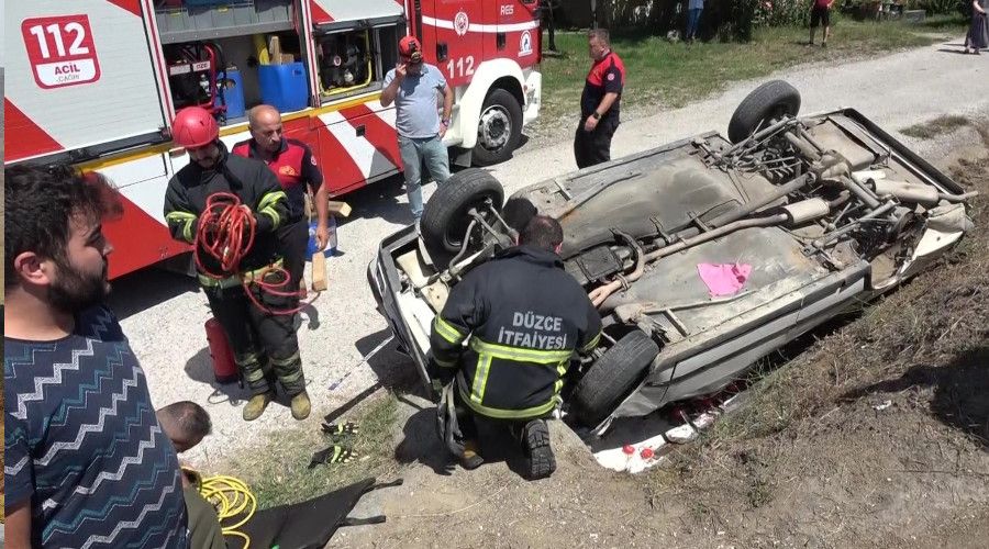 Yoldan çıkan otomobil ters döndü: 2 yaralı
