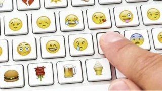 Yozla�an Dil ve Emoji Kullan�m� T�rk�eyi A��nd�r�yor