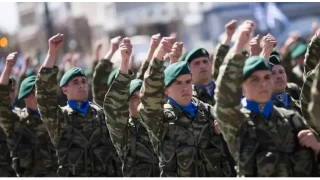 Yunan ordusunda karar: Talimlerde T�rk'e k�f�r