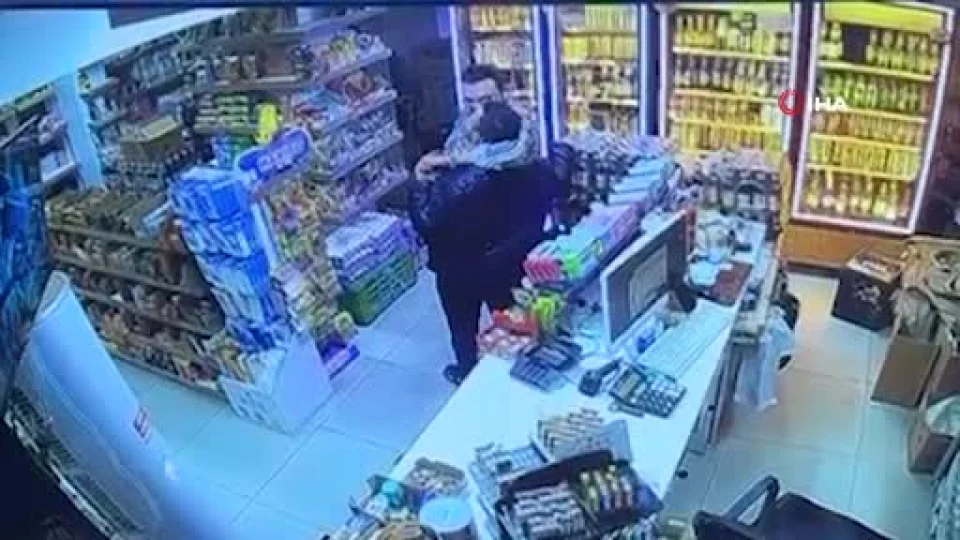 19 ya��ndaki genci hayattan koparan cinayet g�r�nt�ler ortaya ��kt�