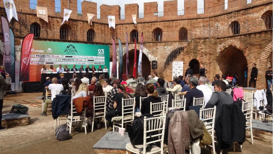 23 �lkeden 820 sporcu Alanya'da start alacak   