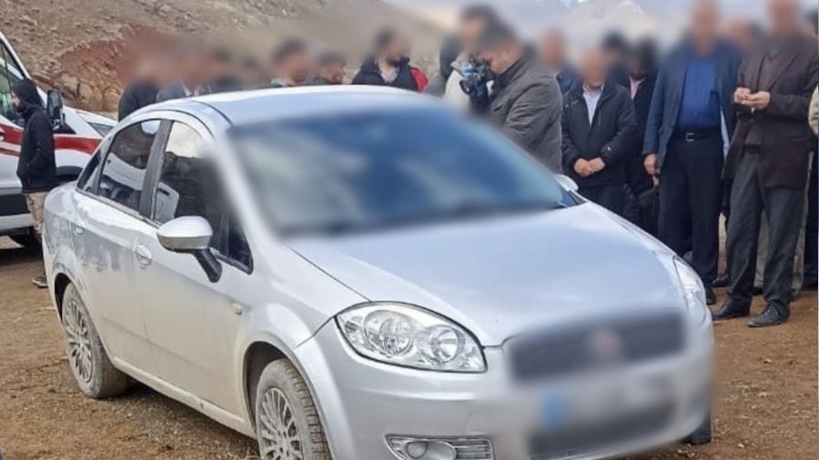 29 ya��ndaki gen� otomobilde kafas�ndan vurulmu� halde �l� bulundu