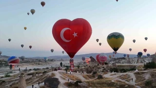 6 ayda 306 bin turist Kapadokya'yı kuş bakışı izledi