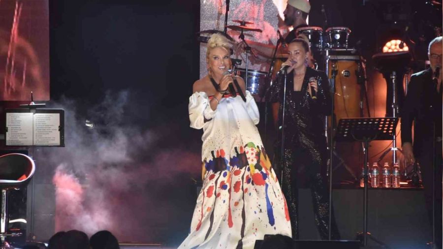 76 yandaki sperstar Bodrum'u sallad