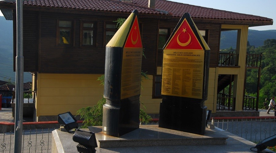 8 bin Yunan askerine kar�� destan yazd�lar