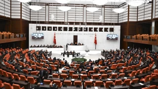 8. Yargı Paketi Meclis'ten geçti, bayram ikramiyesi 3 bin lira oldu!