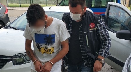 800 adet uyuşturucu hapla yakalandı