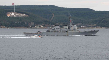 ABD savaş gemisi Çanakkale Boğazı'ndan geçti