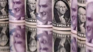 ABD’li yatırım bankası Goldman Sachs, Türk Lirası'ndaki aylık değer kaybının hızlanmasını gerekçe göstererek dolar tahminini yukarı çekti