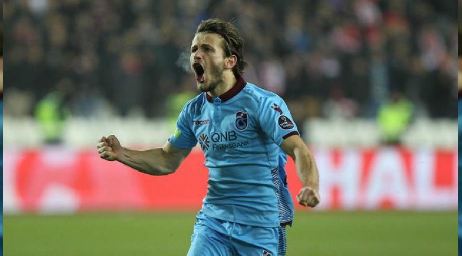 Abdulkadir �m�r d�n�yor