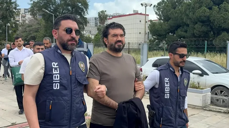 Adana merkezli yasa d��� bahis operasyonunda yakalanan Uzun ile K�tahyal� tutukland�