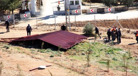 Adıyaman'da çatı uçtu: 1 ölü