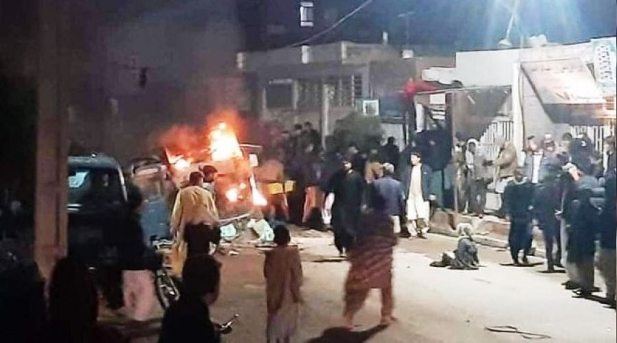 Afganistan'da minib�se bombal� sald�r�: 7 �l�, 9 yaral�