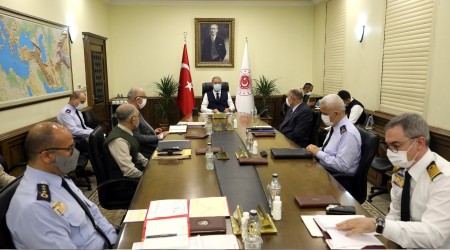 Akar'dan Yunanistan'a net mesaj
