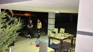 Aksaray'da villa bah�esindeki i�ki masas�nda cinayet: 1 �l�