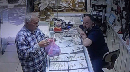 "Amca bak sen dolandırılıyorsun"