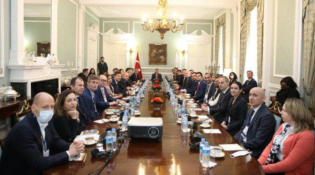 ANALİZ - Faiz lobisiyle Londra mesaisi