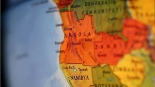 Angola'da byc olmadklarn kantlamak iin bitkisel sv ien 50 kii ld