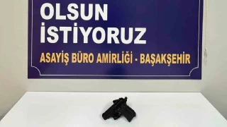 Arkadaşını silahla kovalayan 15 yaşındaki çocuk yakalandı