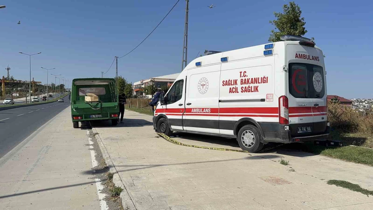 Arnavutk�y'de yol kenar�nda erkek cesedi bulundu