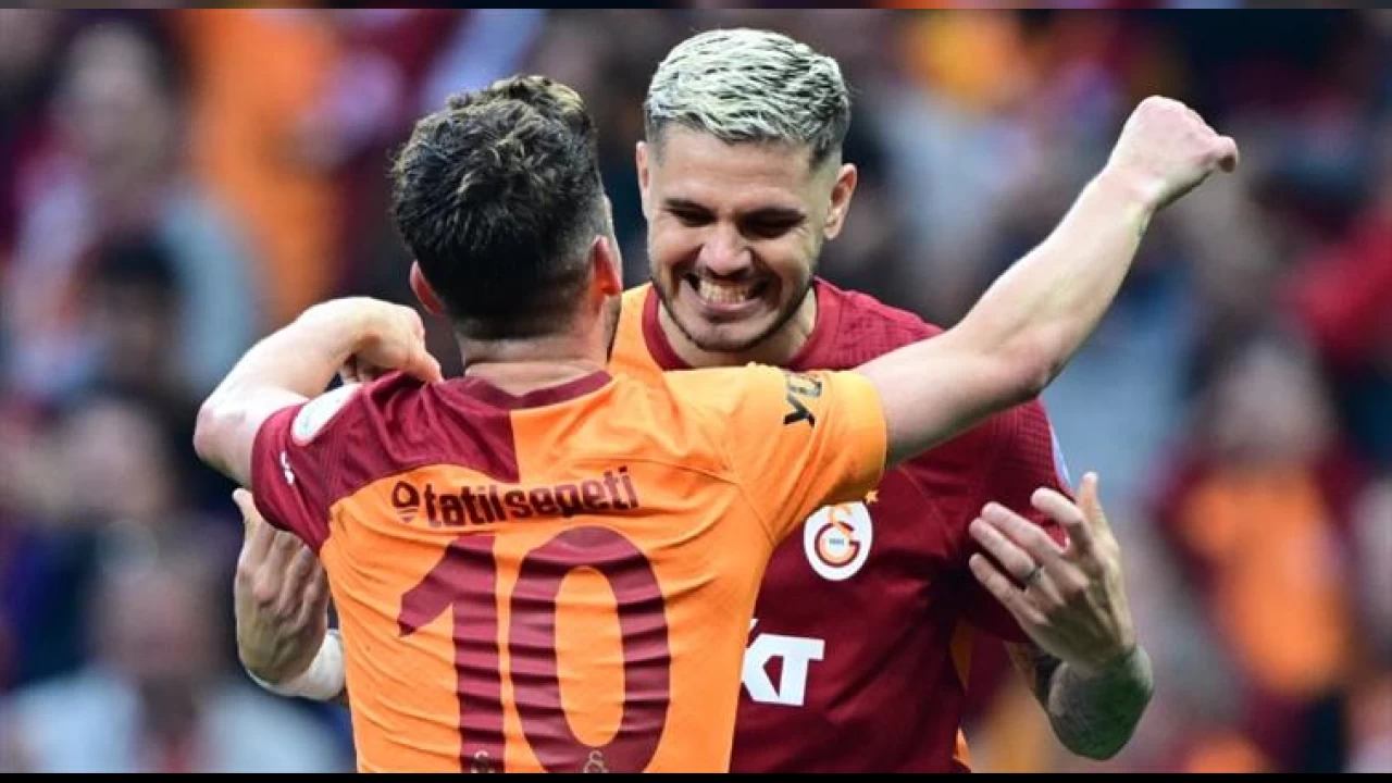 Aslan evinde rakip tan�m�yor 